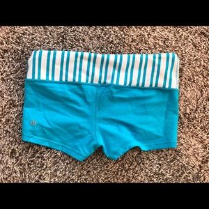 Lululemon size 2 blue shorts